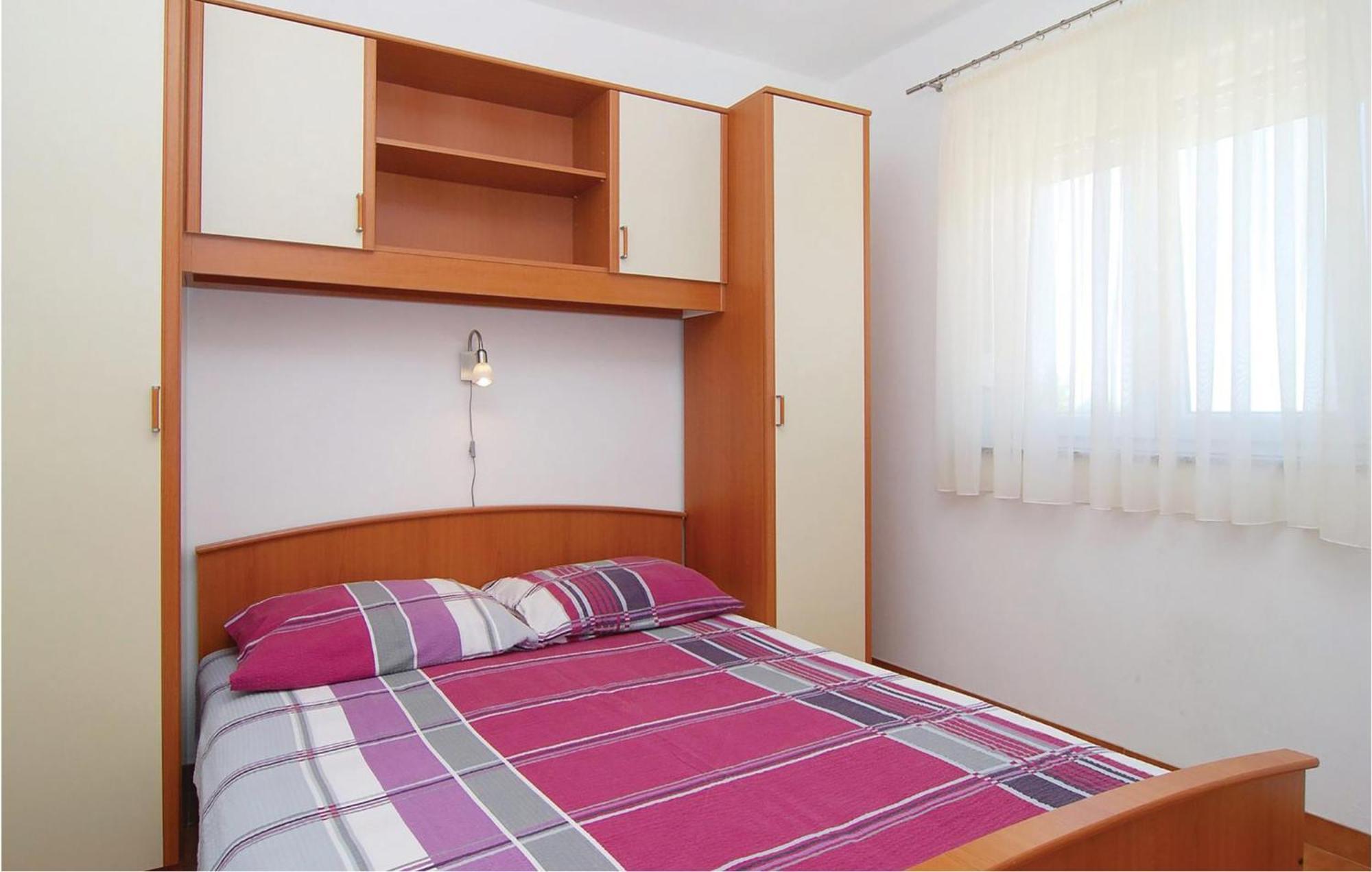 2 Bedroom Nice Apartment In Vir Luaran gambar