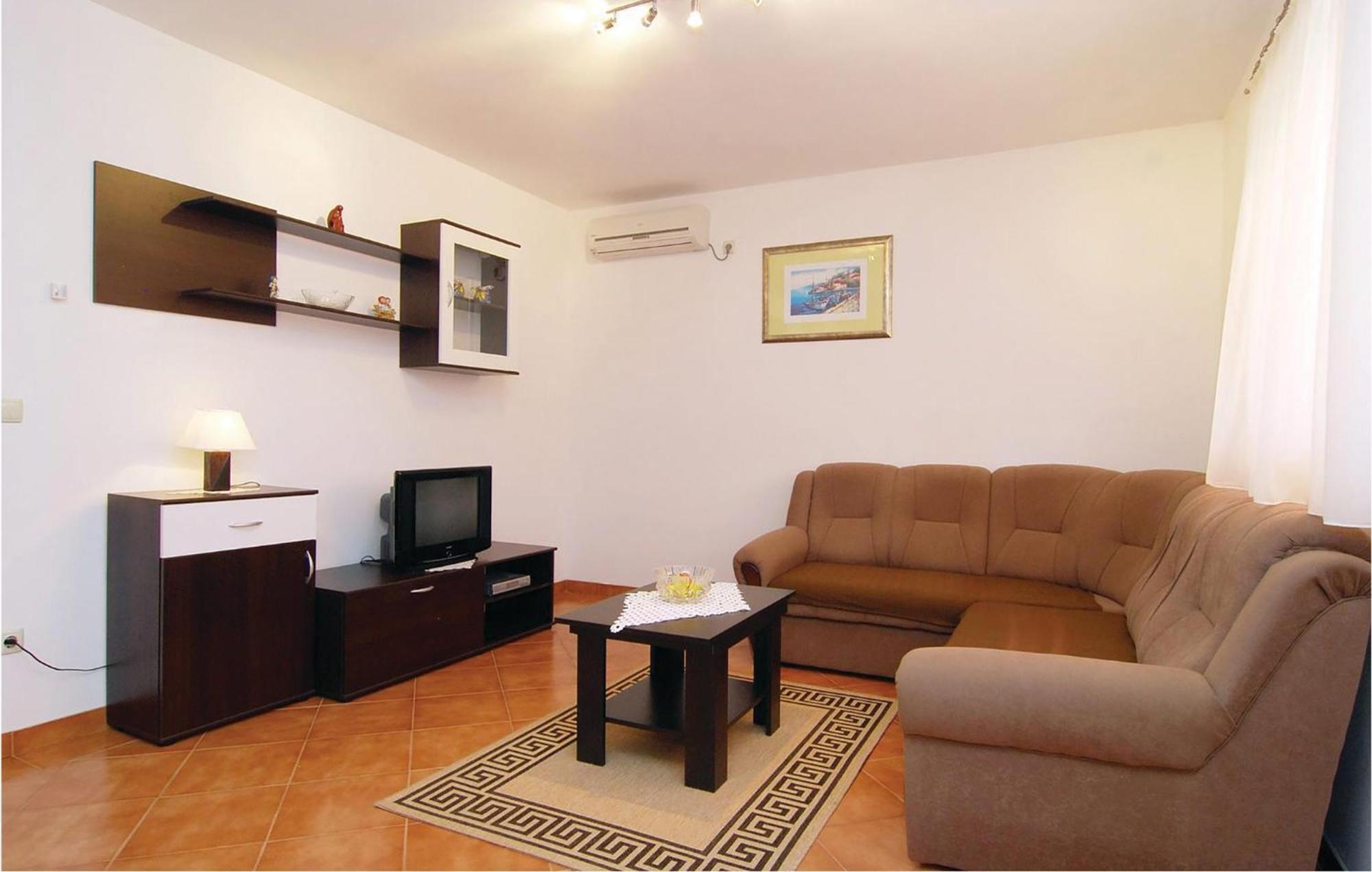 2 Bedroom Nice Apartment In Vir Luaran gambar