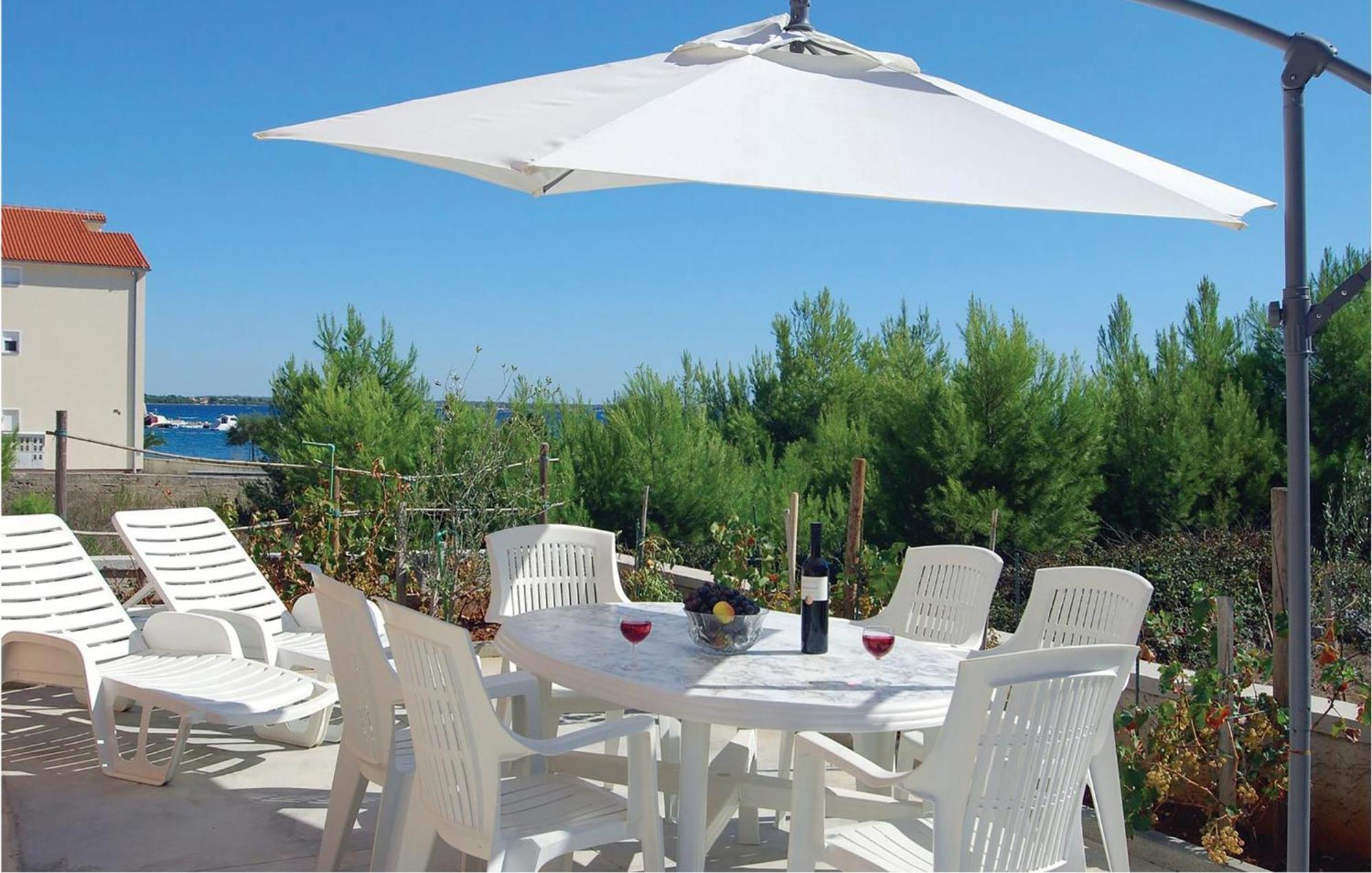 2 Bedroom Nice Apartment In Vir Luaran gambar