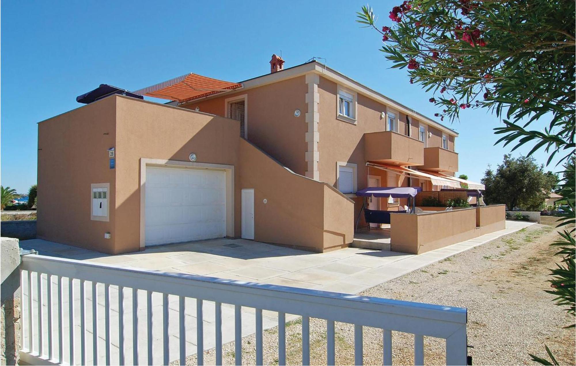 2 Bedroom Nice Apartment In Vir Luaran gambar